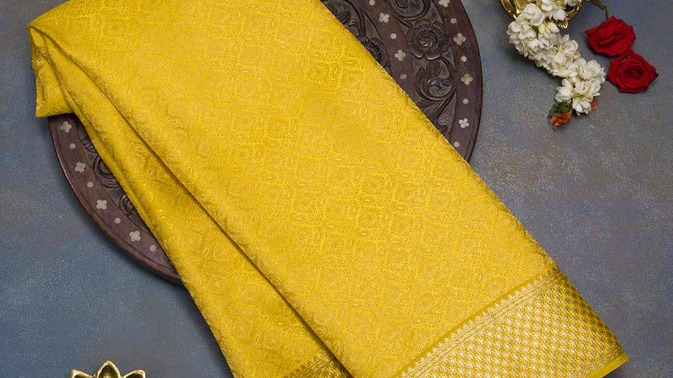5 Innovative Ways to Drape Modern Silk Sarees this Wedding season!