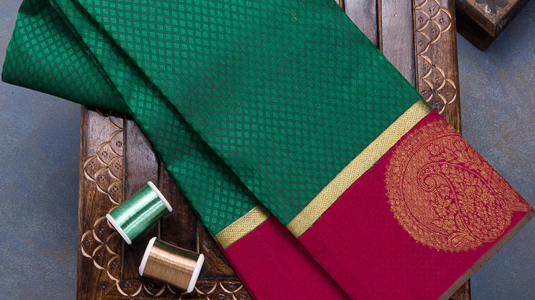 traditional saree draping style