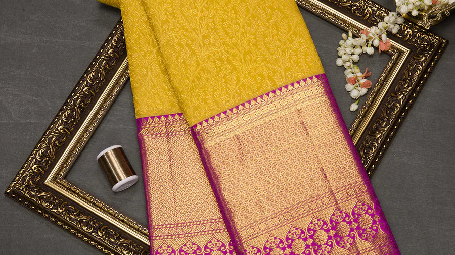 bridal saree wearing style