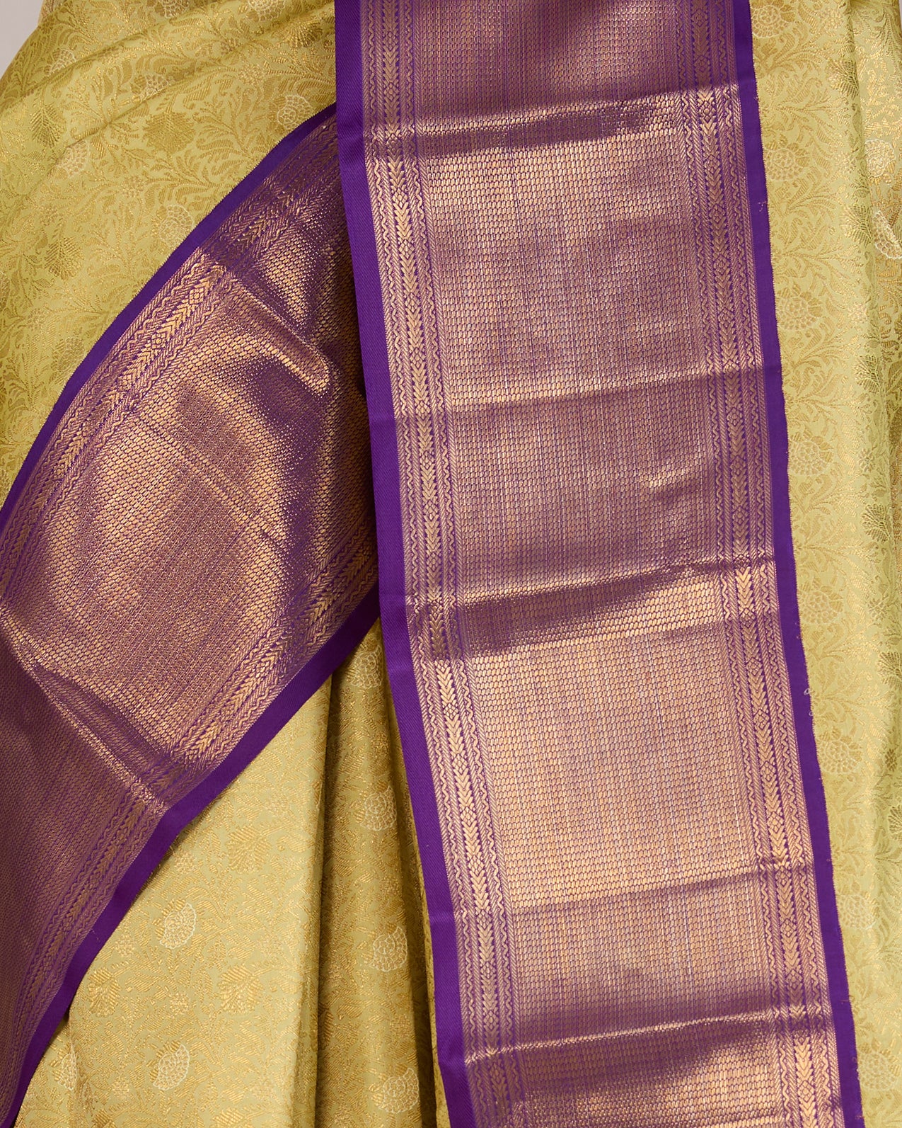 Light Mehandi Green Pure Kanjeevaram Silk Saree with Brocade Zari - detail