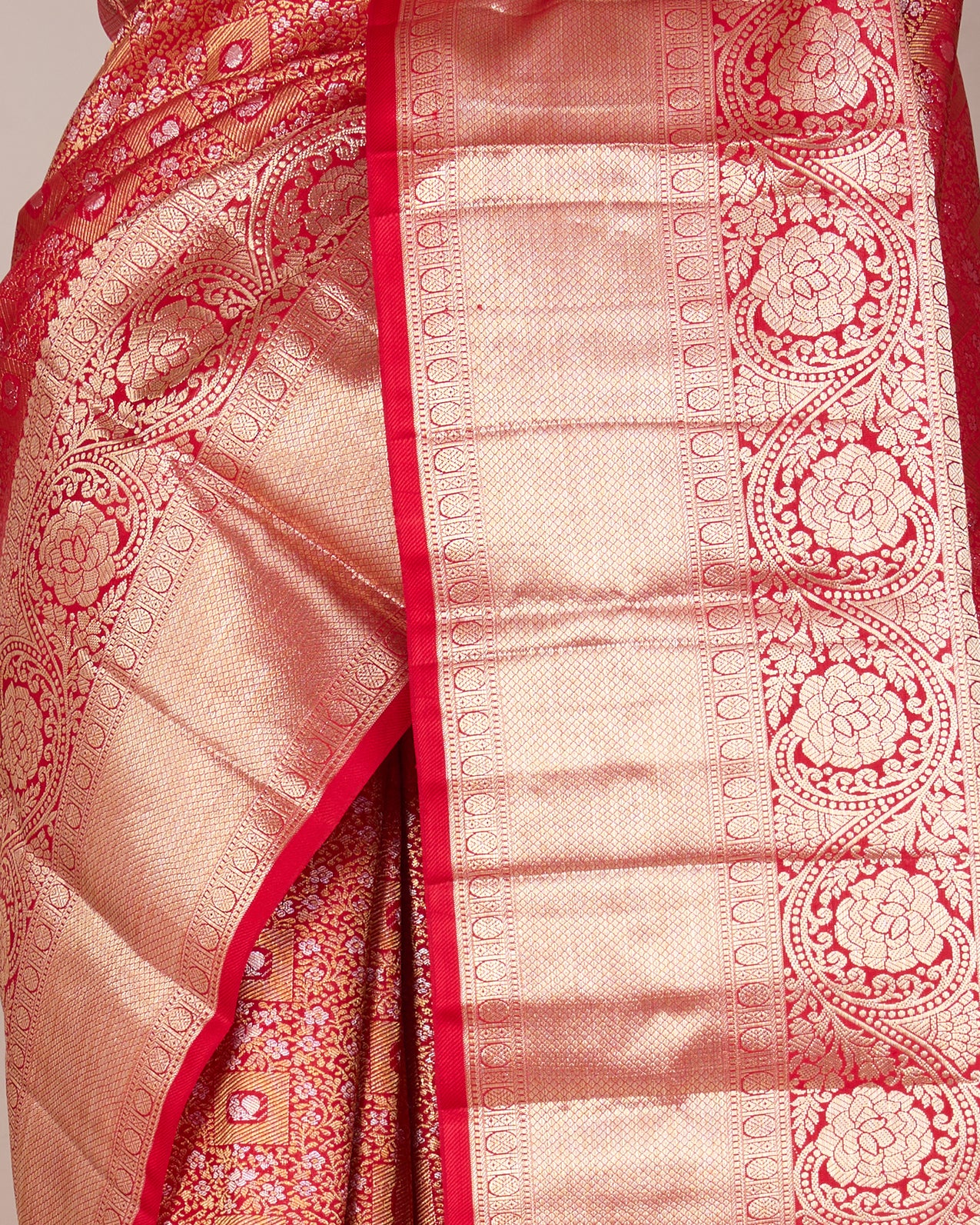 Orangish & Red Pure Kanjeevaram Silk Saree with Gold Brocade - detail