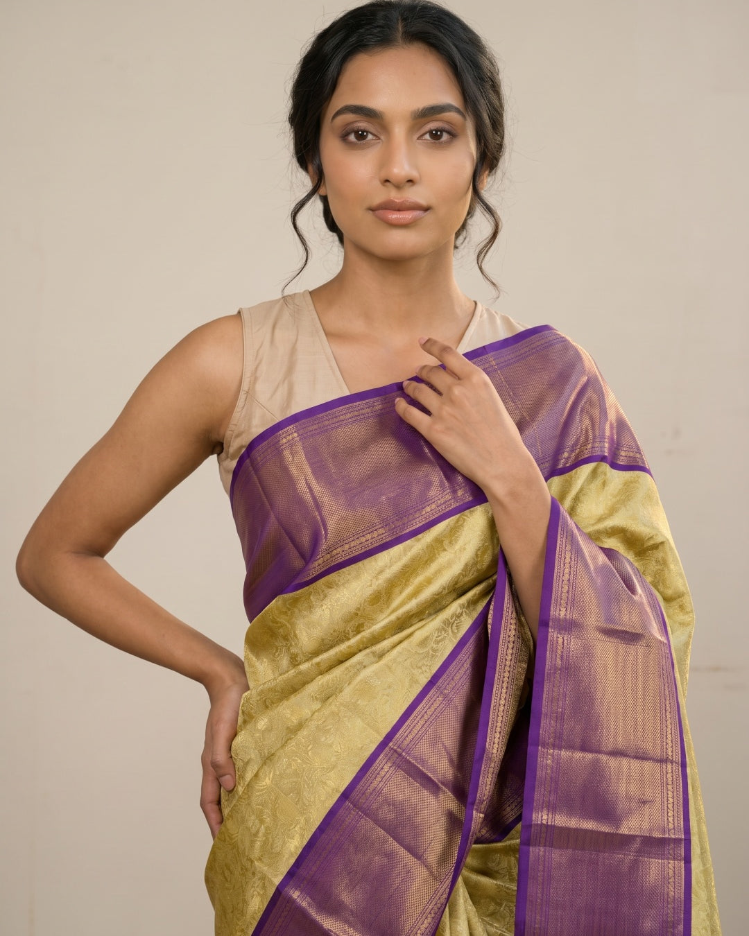Light Mehandi Green Pure Kanjeevaram Silk Saree with Brocade Zari - detail