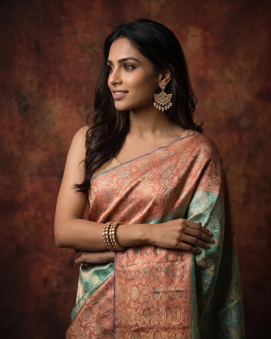 Peacock Green & Blue Dual-Tone Kanjeevaram Tissue Silk Saree with Floral Border - detail