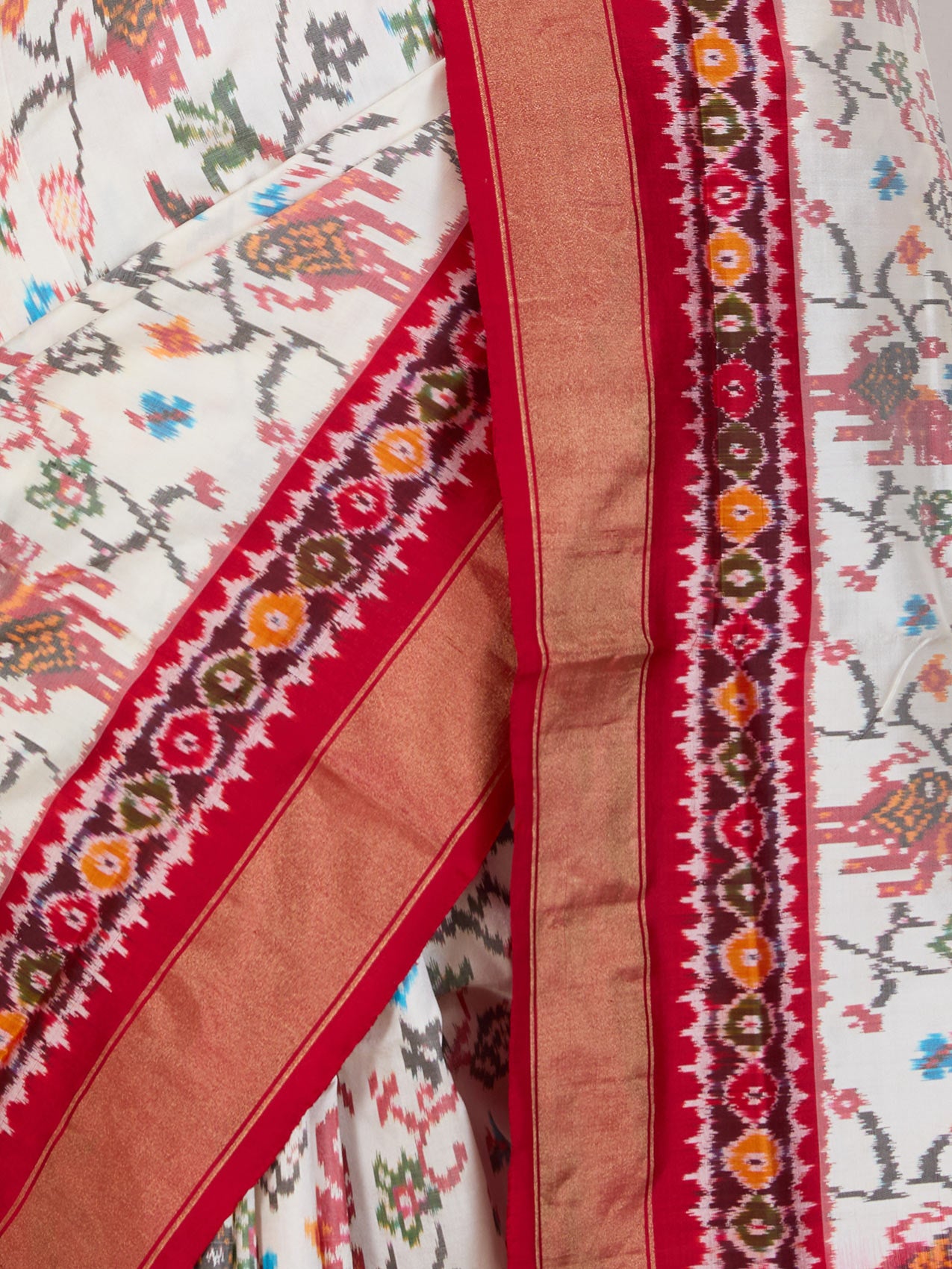 Ivory Pure Kanchivaram Silk Saree - fabric detail