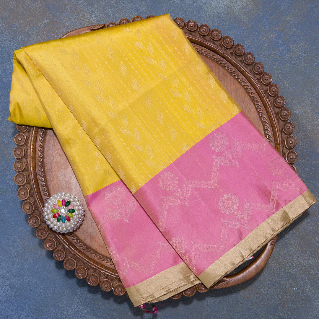 simple traditional saree look