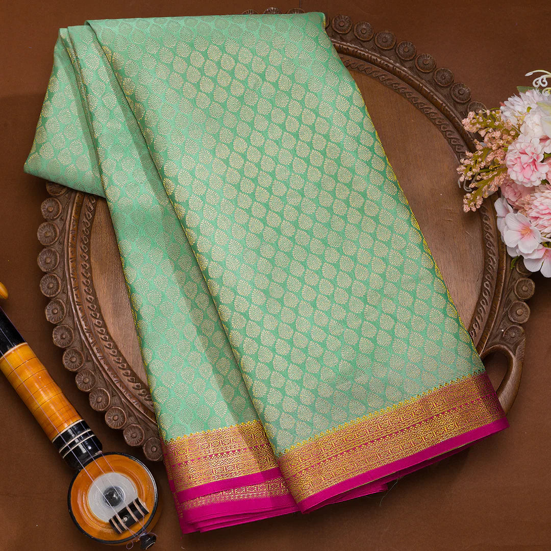 how to look attractive in saree