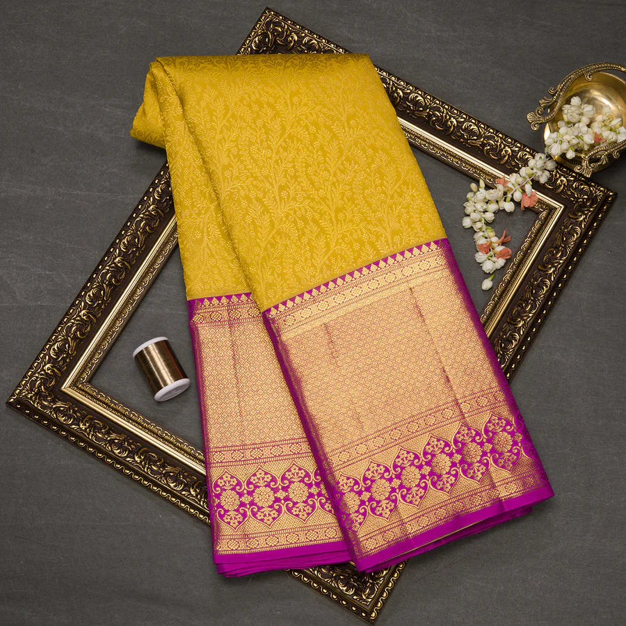 bridal saree wearing style