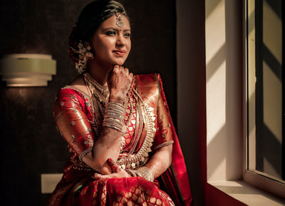 What Kind of Jewelry to Wear with Silk Sarees