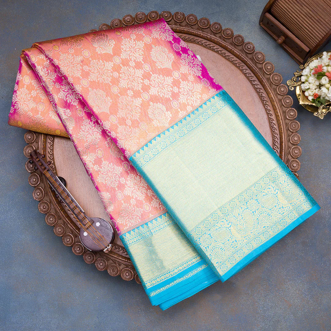 retro theme saree