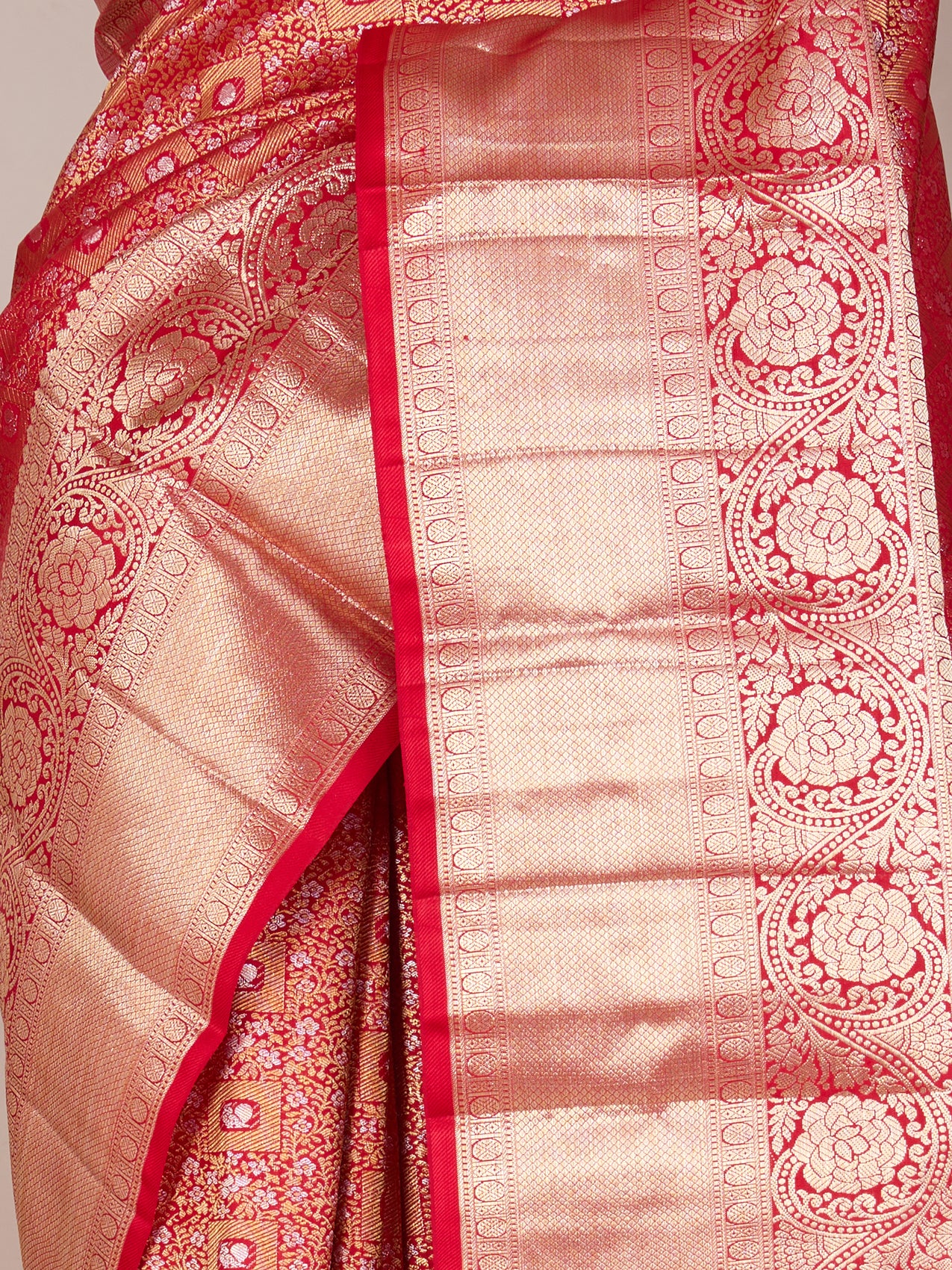 Orangish & Red Pure Kanjeevaram Silk Saree with Gold Brocade - detail