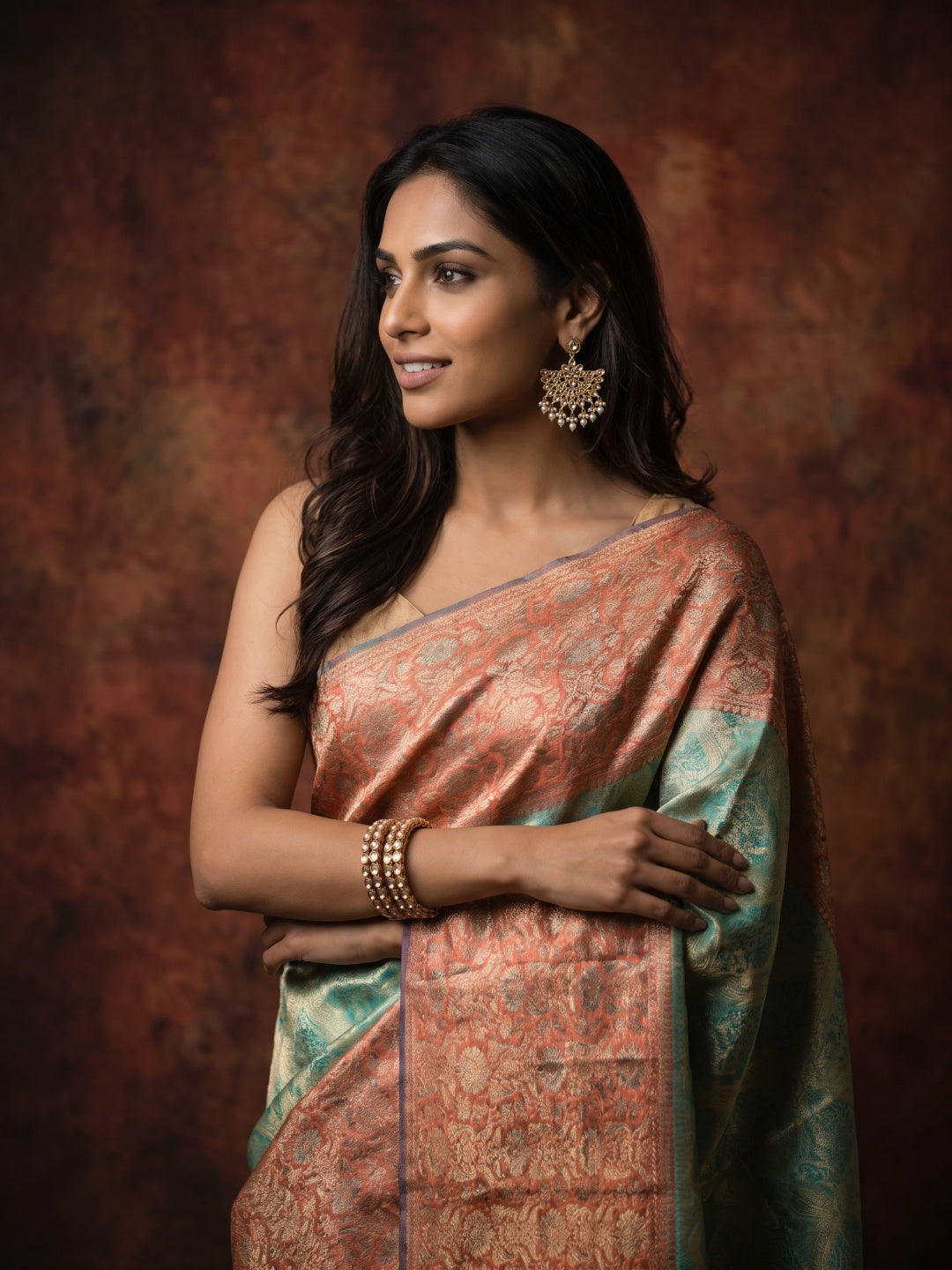 Peacock Green & Blue Dual-Tone Kanjeevaram Tissue Silk Saree with Floral Border - detail