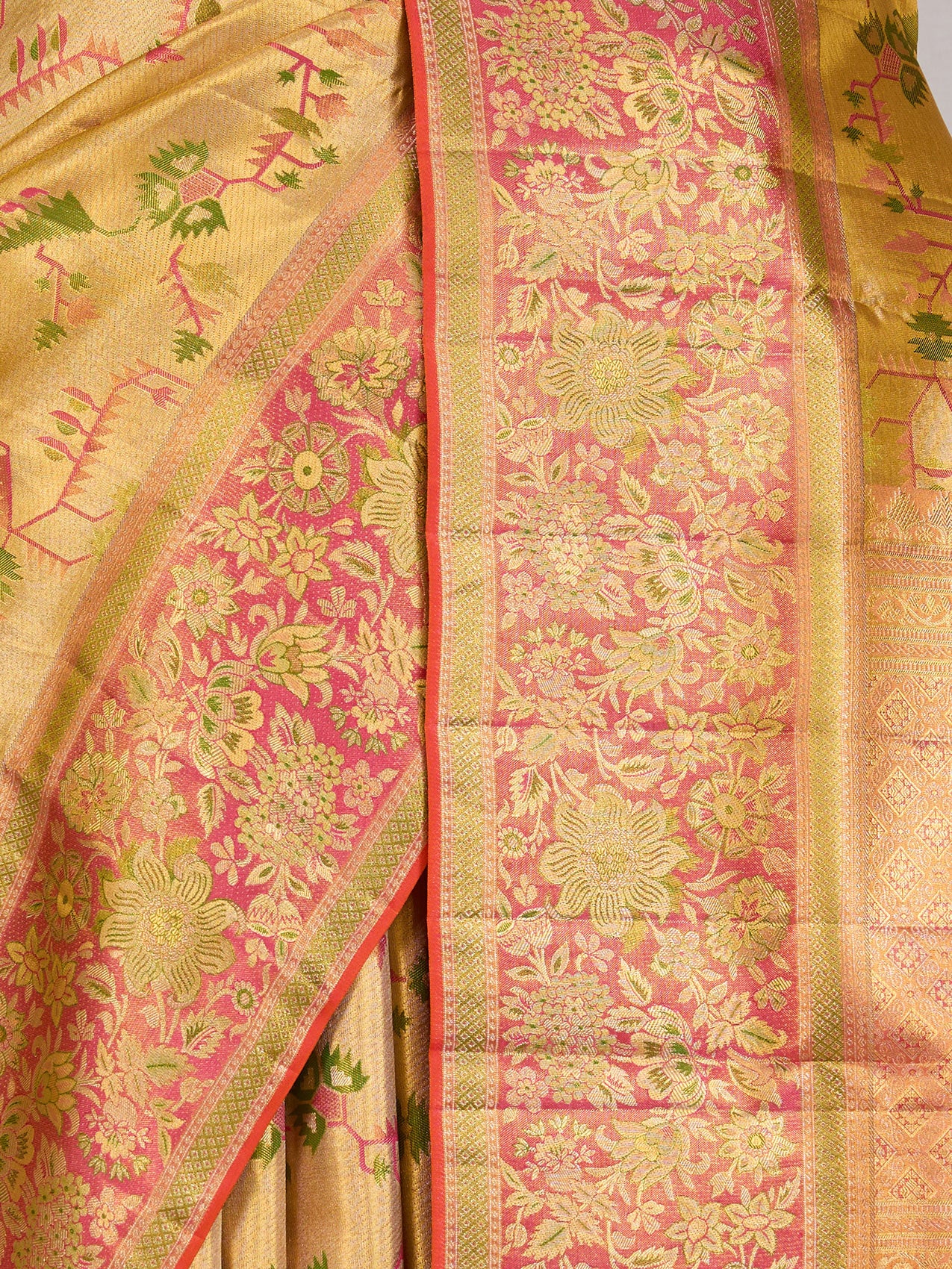 Golden Pure Kanjivaram Tissue Silk Saree - fabric detail