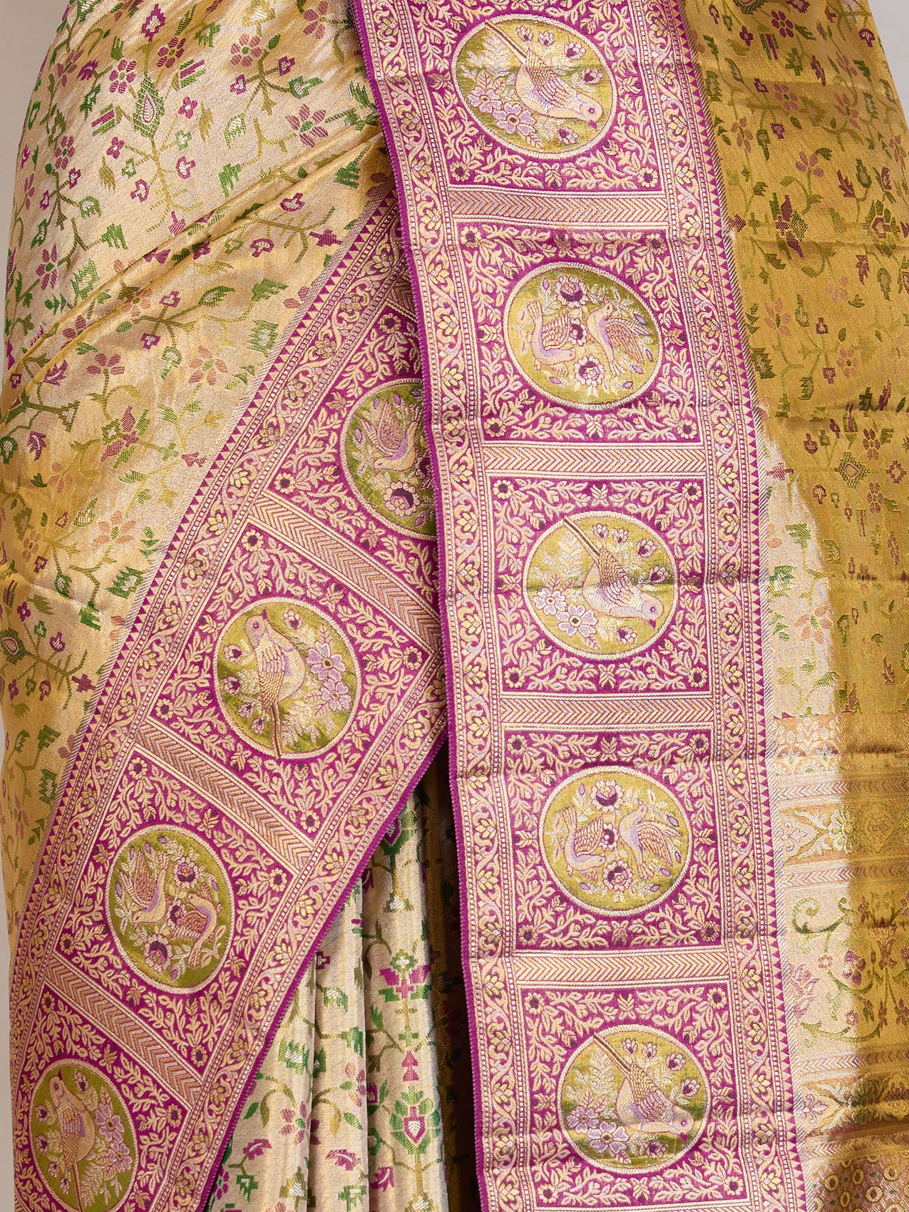 Golden Pure Kanjivaram Silk Saree - fabric detail